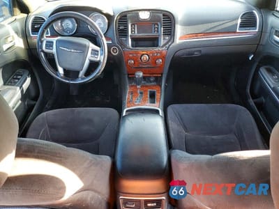 Zdjęcie 8 z 12 samochodu: 2012 CHRYSLER 300 VIN:2C3CCAAG1CH107214 - miniatura