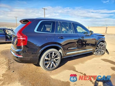 Trzecie zdjęcie samochodu z tyłu: 2025 VOLVO XC90 PLUS VIN:YV4M12PE0S1315421 - miniatura