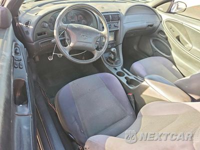 Zdjęcie 8 z 11 samochodu: 2002 FORD MUSTANG VIN:1FAFP40492F125987 - miniatura