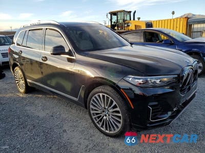 Czwarte zdjęcie samochodu z boku: 2020 BMW X7 XDRIVE40I VIN:5UXCW2C01L9B41874 - miniatura