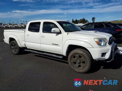 Czwarte zdjęcie samochodu z boku: 2014 TOYOTA TACOMA DOUBLE CAB PRERUNNER LONG BED VIN:3TMKU4HN2EM042338 - miniatura