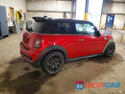 Trzecie zdjęcie samochodu z tyłu: 2009 MINI COOPER S VIN:WMWMF73529TW82081 - miniatura