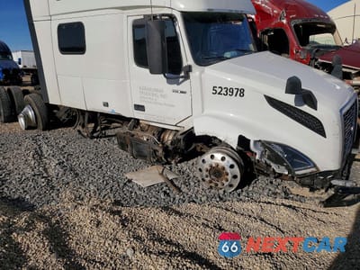 Zdjęcie 9 z 10 samochodu: 2023 VOLVO VN VNL VIN:4V4NC9EH3PN339501 - miniatura