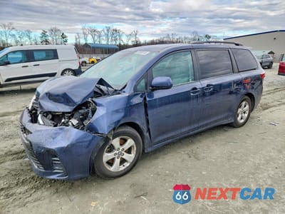 2018 TOYOTA SIENNA LE 5TDKZ3DC0JS945758 - główne zdjęcie licytacji z USA - miniatura