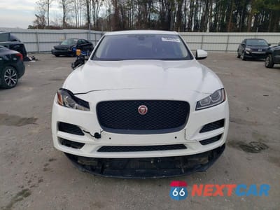 Piąte zdjęcie samochodu w środku: 2019 JAGUAR F-PACE PREMIUM VIN:SADCJ2FX4KA360450 - miniatura