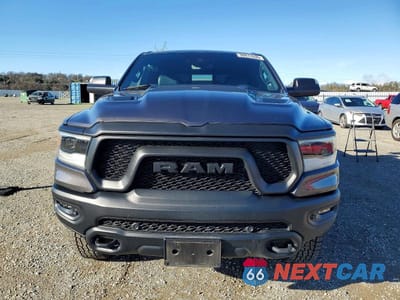 Piąte zdjęcie samochodu w środku: 2023 RAM 1500 REBEL VIN:1C6SRFLT1PN603387 - miniatura