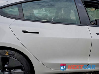 Zdjęcie 10 z 12 samochodu: 2023 TESLA MODEL 3 VIN:5YJ3E1EAXPF621814 - miniatura