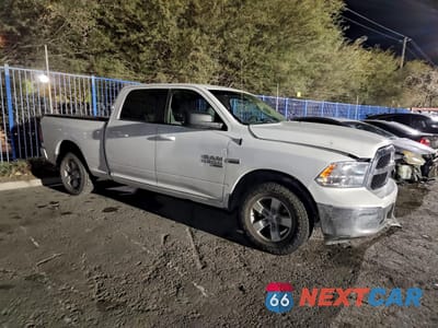 Czwarte zdjęcie samochodu z boku: 2019 RAM 1500 CLASSIC SLT VIN:1C6RR7TTXKS587446 - miniatura