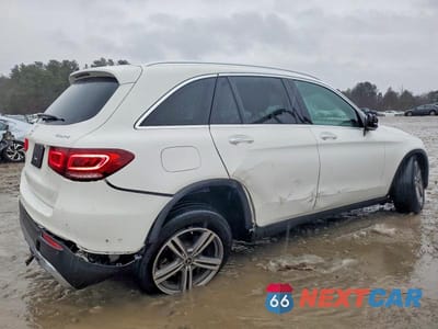 Trzecie zdjęcie samochodu z tyłu: 2021 MERCEDES-BENZ GLC 300 4MATIC VIN:W1N0G8EB5MF871914 - miniatura
