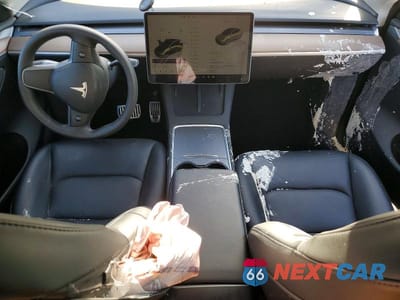 Zdjęcie 8 z 11 samochodu: 2023 TESLA MODEL Y VIN:7SAYGDEE8PF852573 - miniatura