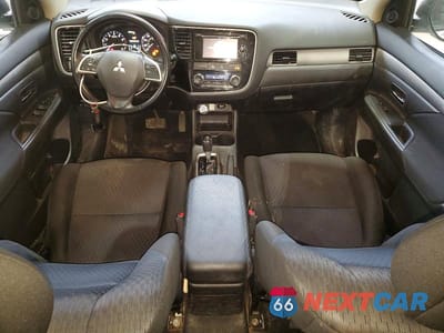 Zdjęcie 8 z 12 samochodu: 2014 MITSUBISHI OUTLANDER SE VIN:JA4AZ3A35EZ006202 - miniatura