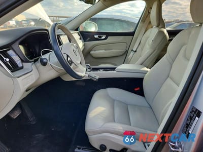 Zdjęcie 7 z 14 samochodu: 2023 VOLVO XC60 PLUS VIN:YV4L12DN3P1319549 - miniatura