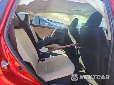 Zdjęcie 11 z 12 samochodu: 2017 TOYOTA RAV4 XLE VIN:JTMWFREV8HJ119373 - miniatura