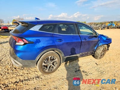 Trzecie zdjęcie samochodu z tyłu: 2024 KIA SPORTAGE EX VIN:5XYK33DF0RG184427 - miniatura