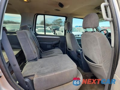 Zdjęcie 11 z 14 samochodu: 2004 FORD EXPLORER XLT VIN:1FMZU63K44UC18061 - miniatura