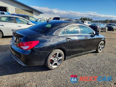 Trzecie zdjęcie samochodu z tyłu: 2018 MERCEDES-BENZ CLA 250 4MATIC VIN:WDDSJ4GB1JN630575 - miniatura