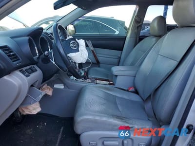 Zdjęcie 7 z 12 samochodu: 2012 TOYOTA HIGHLANDER HYBRID LIMITED VIN:JTEDC3EH7C2010120 - miniatura