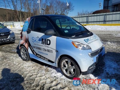 Czwarte zdjęcie samochodu z boku: 2013 SMART FORTWO PURE VIN:WMEEJ3BA9DK615233 - miniatura