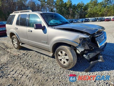 Czwarte zdjęcie samochodu z boku: 2008 FORD EXPLORER XLT VIN:1FMEU63E88UA39066 - miniatura