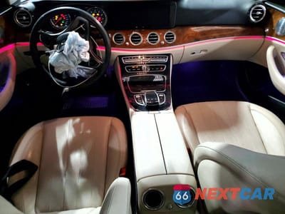 Zdjęcie 8 z 11 samochodu: 2018 MERCEDES-BENZ E 300 4MATIC VIN:WDDZF4KB3JA311340 - miniatura