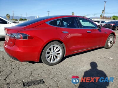 Trzecie zdjęcie samochodu z tyłu: 2018 TESLA MODEL S VIN:5YJSA1E23JF284832 - miniatura