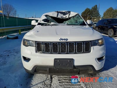 Piąte zdjęcie samochodu w środku: 2020 JEEP GRAND CHEROKEE LAREDO VIN:1C4RJFAG3LC262861 - miniatura