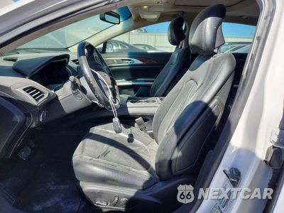 Zdjęcie 7 z 12 samochodu: 2016 LINCOLN MKZ VIN:3LN6L2G9XGR605392 - miniatura