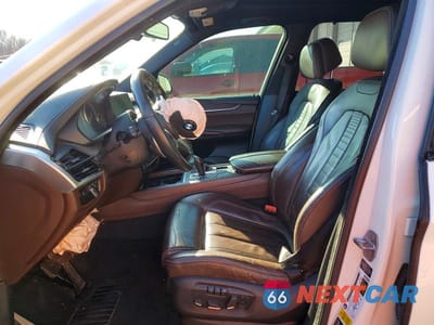 Zdjęcie 7 z 12 samochodu: 2014 BMW X5 XDRIVE50I VIN:5UXKR6C53E0C03336 - miniatura