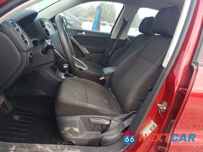 Zdjęcie 7 z 13 samochodu: 2009 VOLKSWAGEN TIGUAN S VIN:WVGAV75N49W001757 - miniatura