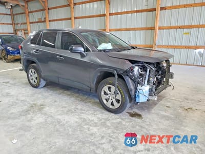 Czwarte zdjęcie samochodu z boku: 2023 TOYOTA RAV4 LE VIN:2T3H1RFV8PC244753 - miniatura