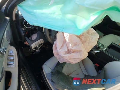 Zdjęcie 8 z 11 samochodu: 2015 MERCEDES-BENZ C 300 VIN:55SWF4JB0FU056433 - miniatura