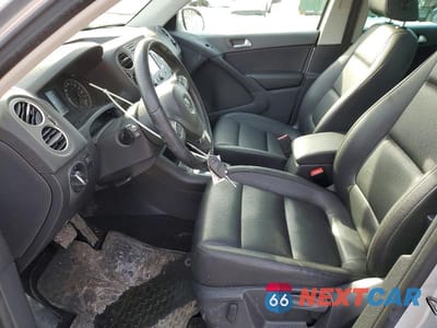 Zdjęcie 7 z 13 samochodu: 2011 VOLKSWAGEN TIGUAN S VIN:WVGBV7AX0BW518992 - miniatura