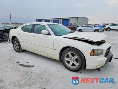 Czwarte zdjęcie samochodu z boku: 2010 DODGE CHARGER SXT VIN:2B3CA3CV7AH181065 - miniatura