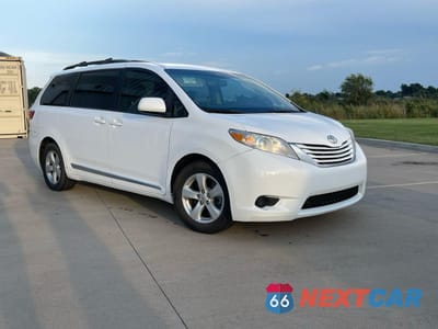 2015 TOYOTA SIENNA LE 5TDKK3DC3FS547083 - główne zdjęcie licytacji z USA - miniatura