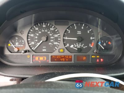 Zdjęcie 9 z 12 samochodu: 2003 BMW 325 I VIN:WBAET37453NJ37267 - miniatura