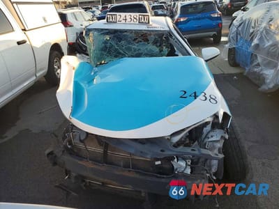 Piąte zdjęcie samochodu w środku: 2016 TOYOTA CAMRY HYBRID VIN:4T1BD1FKXGU185393 - miniatura