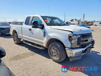 Czwarte zdjęcie samochodu z boku: 2019 FORD F250 SUPER DUTY VIN:1FT7X2A66KEE90216 - miniatura