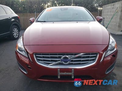Piąte zdjęcie samochodu w środku: 2012 VOLVO S60 T5 VIN:YV1622FS6C2025402 - miniatura
