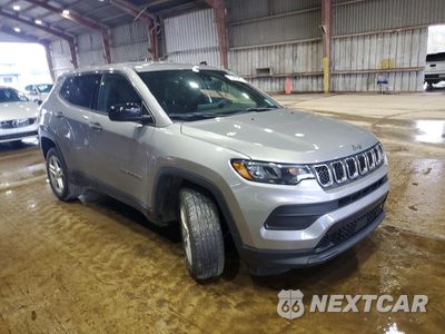 Czwarte zdjęcie samochodu z boku: 2023 JEEP COMPASS SPORT VIN:3C4NJDANXPT547312 - miniatura