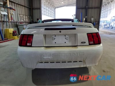 Zdjęcie 6 z 12 samochodu: 2000 FORD MUSTANG VIN:1FAFP4447YF215836 - miniatura