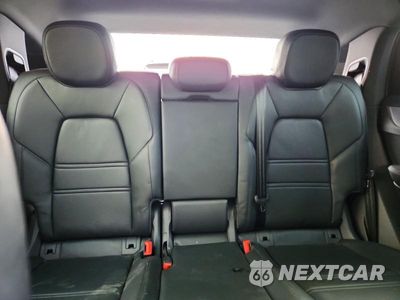 Zdjęcie 10 z 14 samochodu: 2024 PORSCHE CAYENNE COUPE VIN:WP1BA2AY5RDA51083 - miniatura