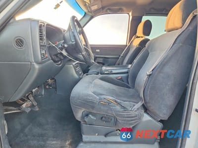 Zdjęcie 7 z 12 samochodu: 2001 CHEVROLET SILVERADO K2500 HEAVY DUTY VIN:1GCHK29U81E240593 - miniatura