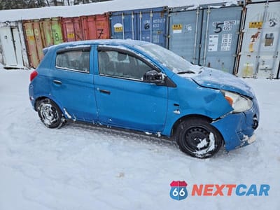 Czwarte zdjęcie samochodu z boku: 2015 MITSUBISHI MIRAGE VIN:ML32A3HJ8FH049724 - miniatura