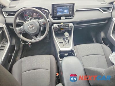 Zdjęcie 8 z 11 samochodu: 2021 TOYOTA RAV4 XLE VIN:2T3W1RFV2MC132257 - miniatura