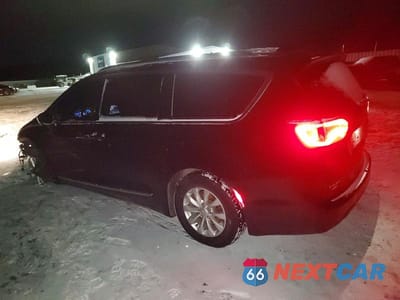 Drugie zdjęcie samochodu z przodu: 2018 CHRYSLER PACIFICA TOURING L VIN:2C4RC1BG1JR123411 - miniatura