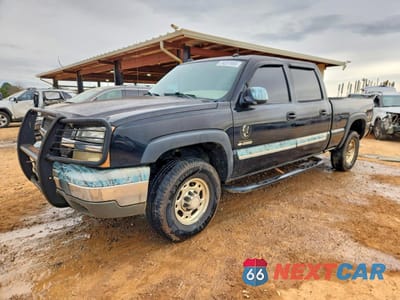 2004 CHEVROLET SILVERADO K2500 1GCGK23U74F166960 - główne zdjęcie licytacji z USA - miniatura