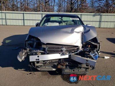 Piąte zdjęcie samochodu w środku: 2001 NISSAN MAXIMA GXE VIN:JN1CA31A71T112820 - miniatura