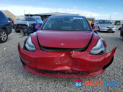 Piąte zdjęcie samochodu w środku: 2018 TESLA MODEL 3 VIN:5YJ3E1EB4JF133670 - miniatura
