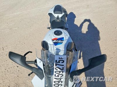 Piąte zdjęcie samochodu w środku: 2023 BMW S 1000 RR VIN:WB10E6307P6H07720 - miniatura