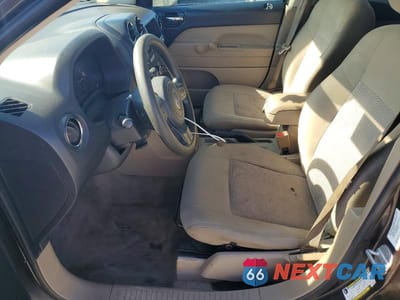 Zdjęcie 7 z 13 samochodu: 2014 JEEP COMPASS SPORT VIN:1C4NJCBA3ED587160 - miniatura